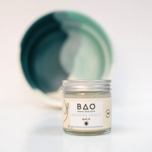 Multi-use organic balm with Shea butter and Frankincense