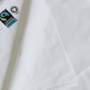 Luxurious white organic flat sheets